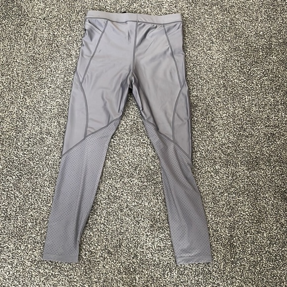 Nike Running Leggings. Silver/grey. Never worn. NWOT - Picture 4 of 5